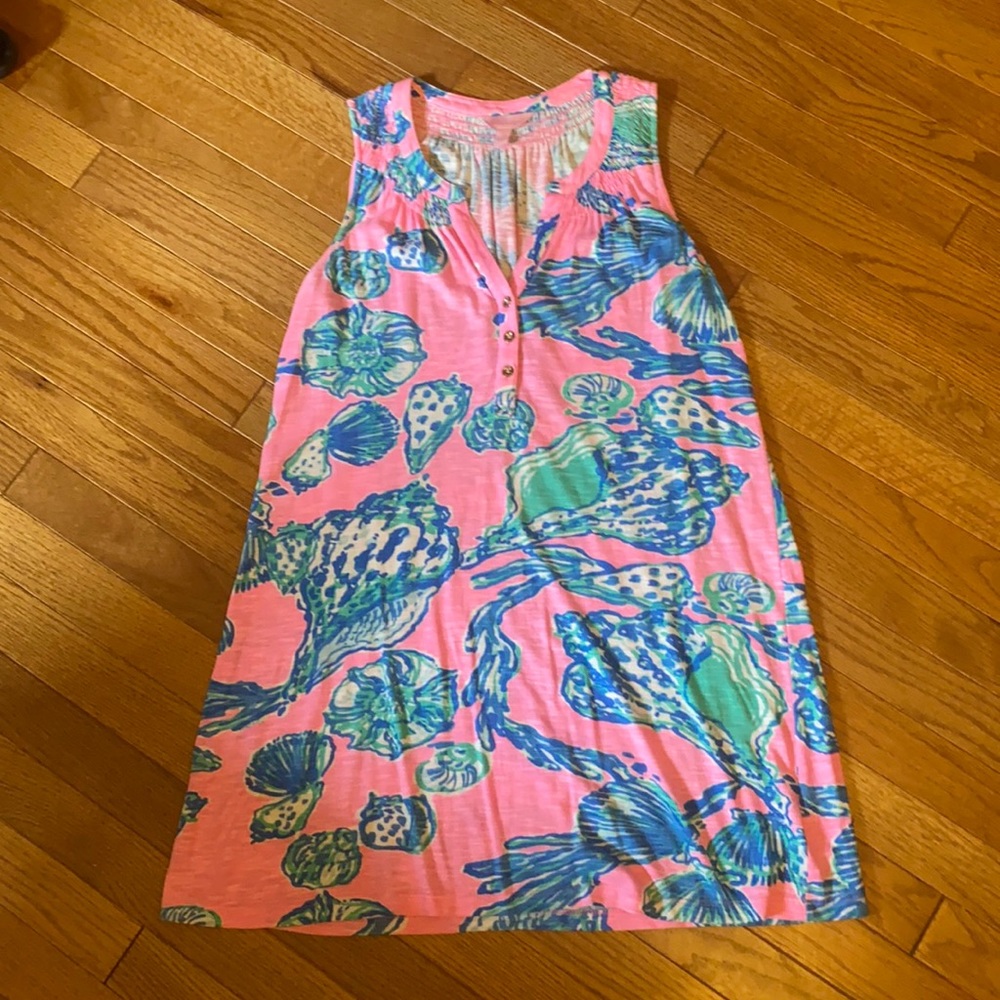 Lilly Pulitzer sleeveless Essie dress — like new!